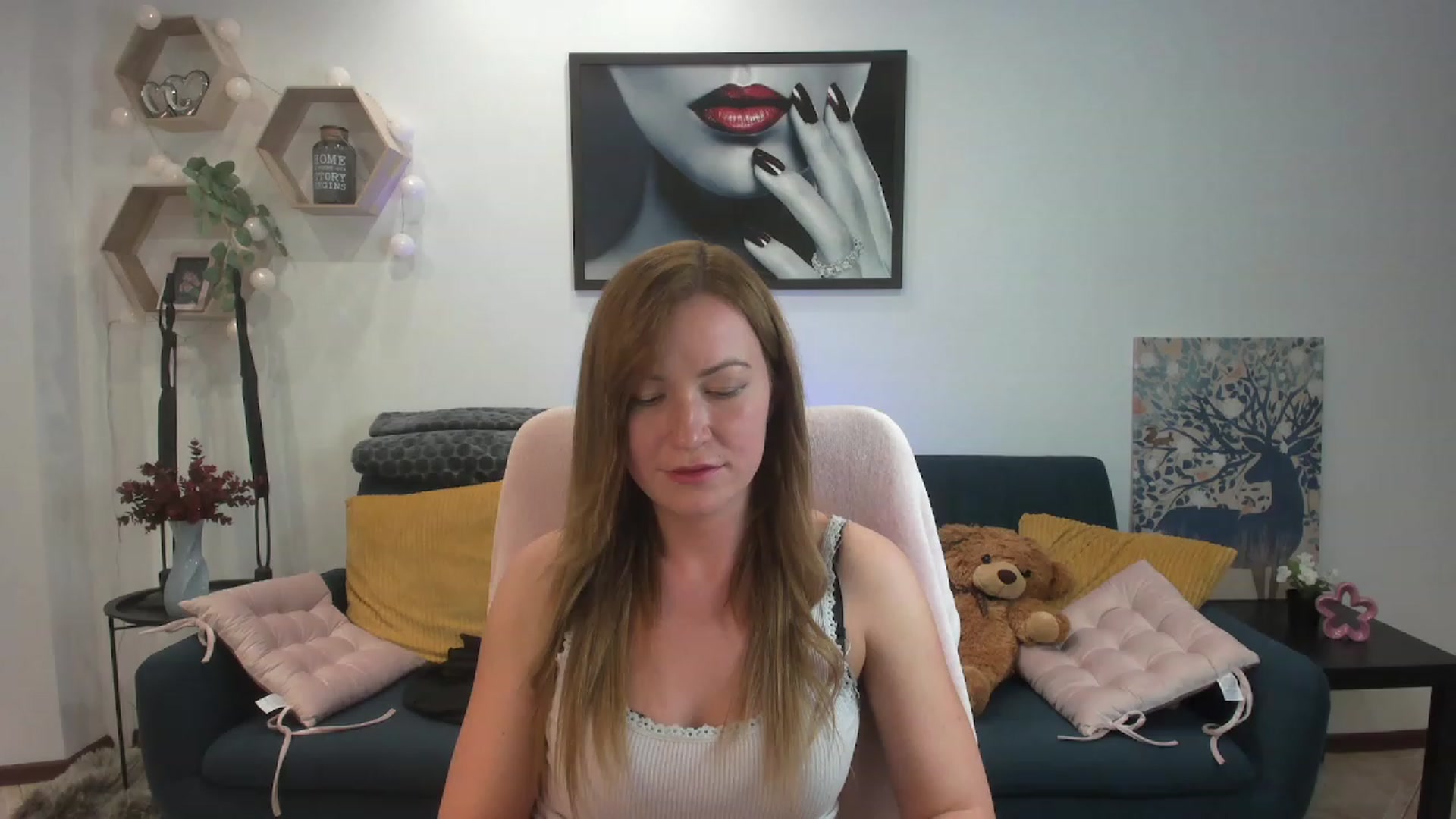 Gallery image thumbnail from Amia_Miley18's myfreecams stream on, 06/30/2023, 21:40 image 18 of 20