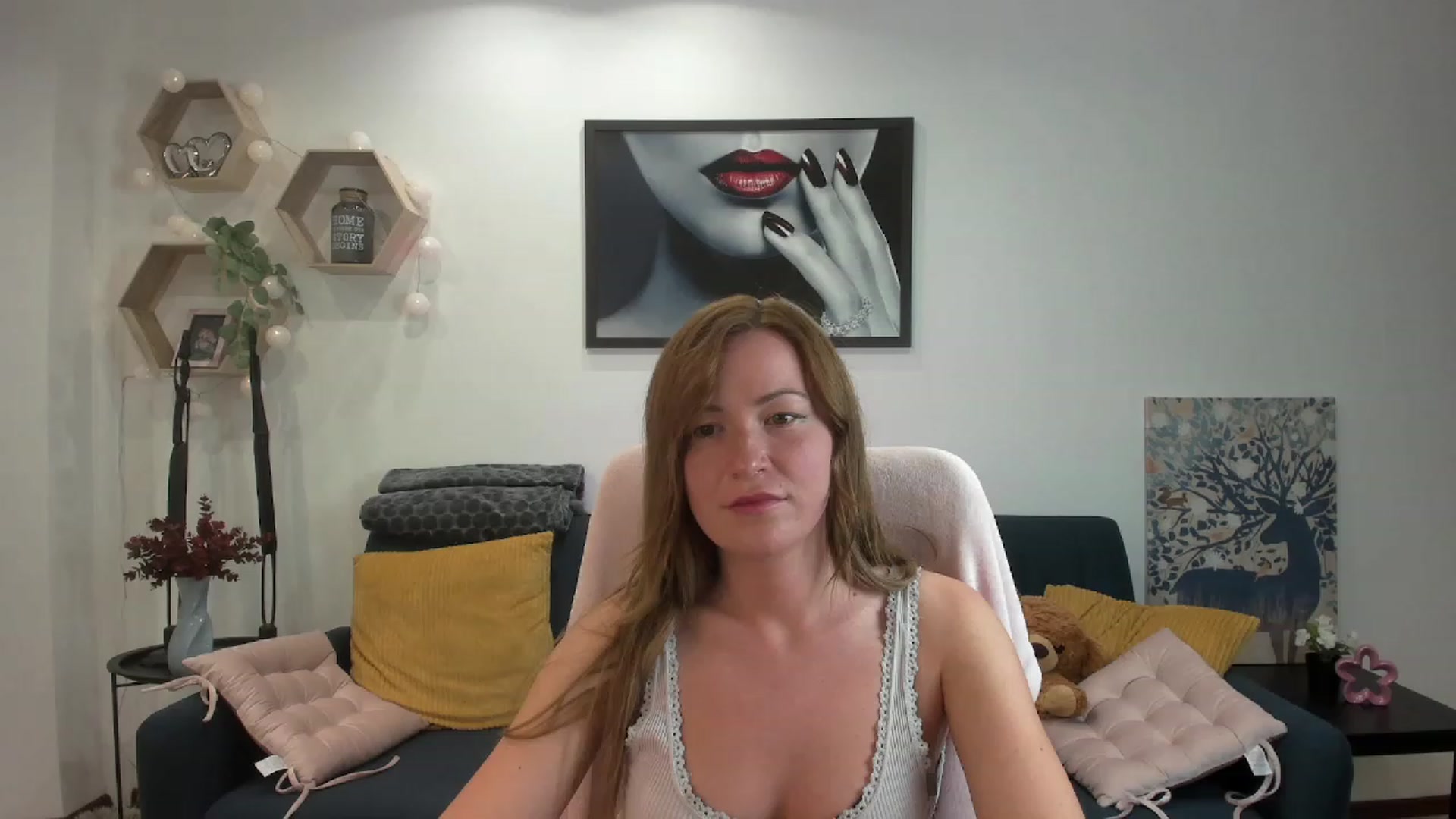Gallery image thumbnail from Amia_Miley18's myfreecams stream on, 07/01/2023, 01:01 image 16 of 20