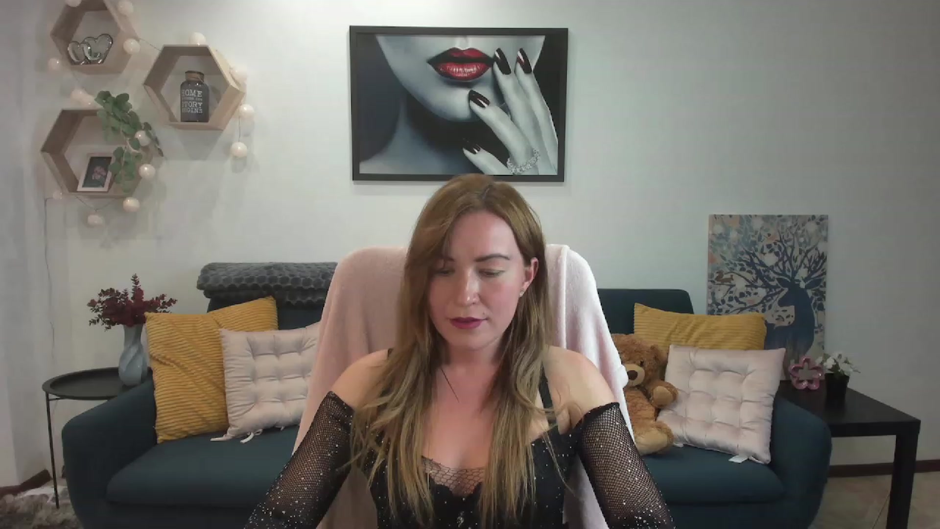 Gallery image thumbnail from Amia_Miley18's myfreecams stream on, 07/04/2023, 20:03 image 3 of 20