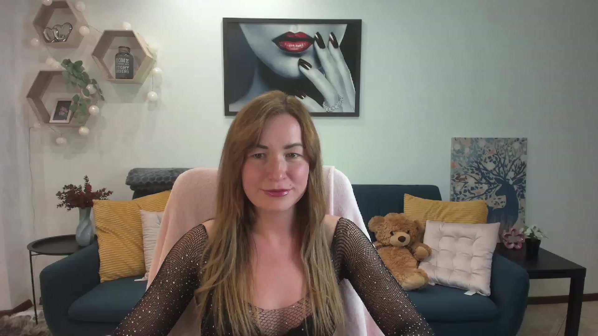 Gallery image thumbnail from Amia_Miley18's myfreecams stream on, 07/04/2023, 21:36 image 13 of 20