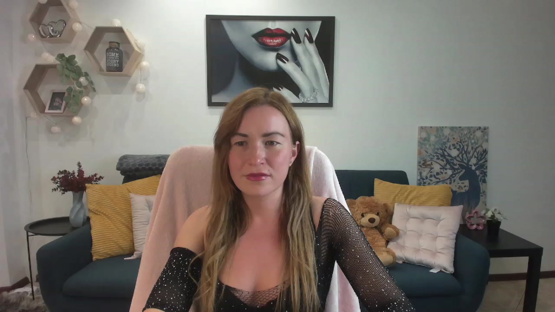 Gallery image thumbnail from Amia_Miley18's myfreecams stream on, 07/04/2023, 22:43 image 16 of 20