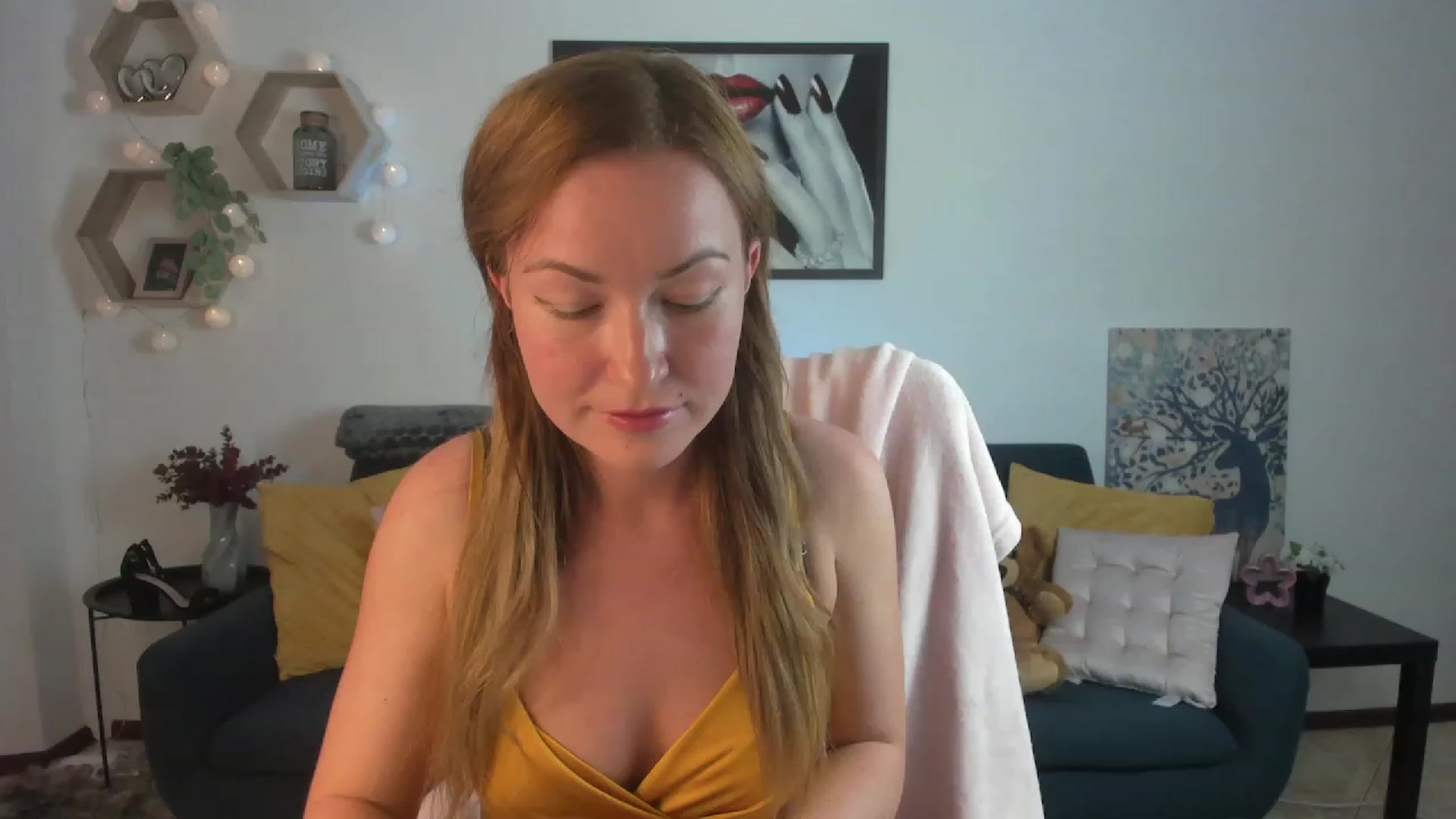 Gallery image thumbnail from Amia_Miley18's myfreecams stream on, 07/05/2023, 19:46 image 20 of 20