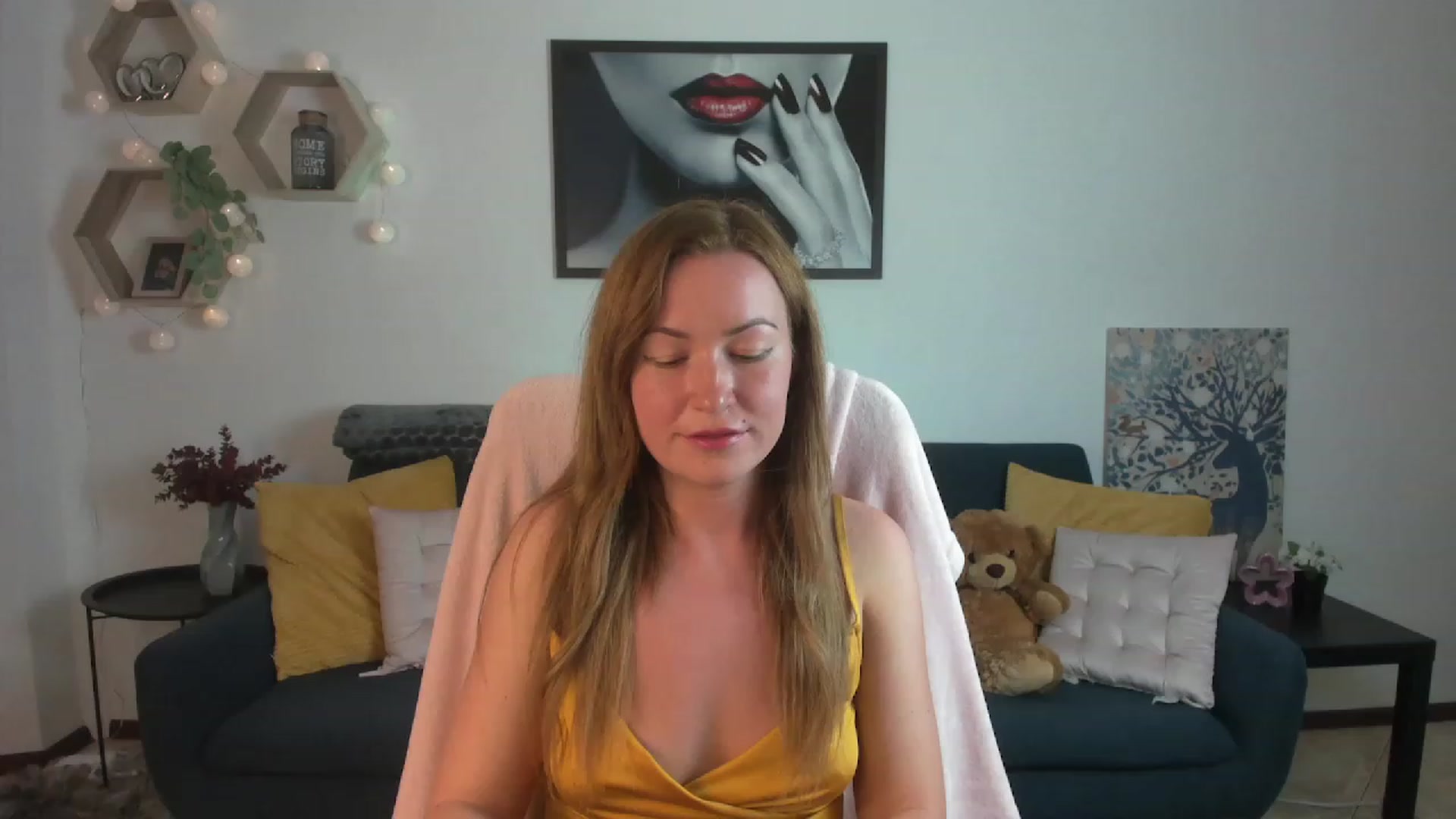 Gallery image thumbnail from Amia_Miley18's myfreecams stream on, 07/05/2023, 20:31 image 7 of 20