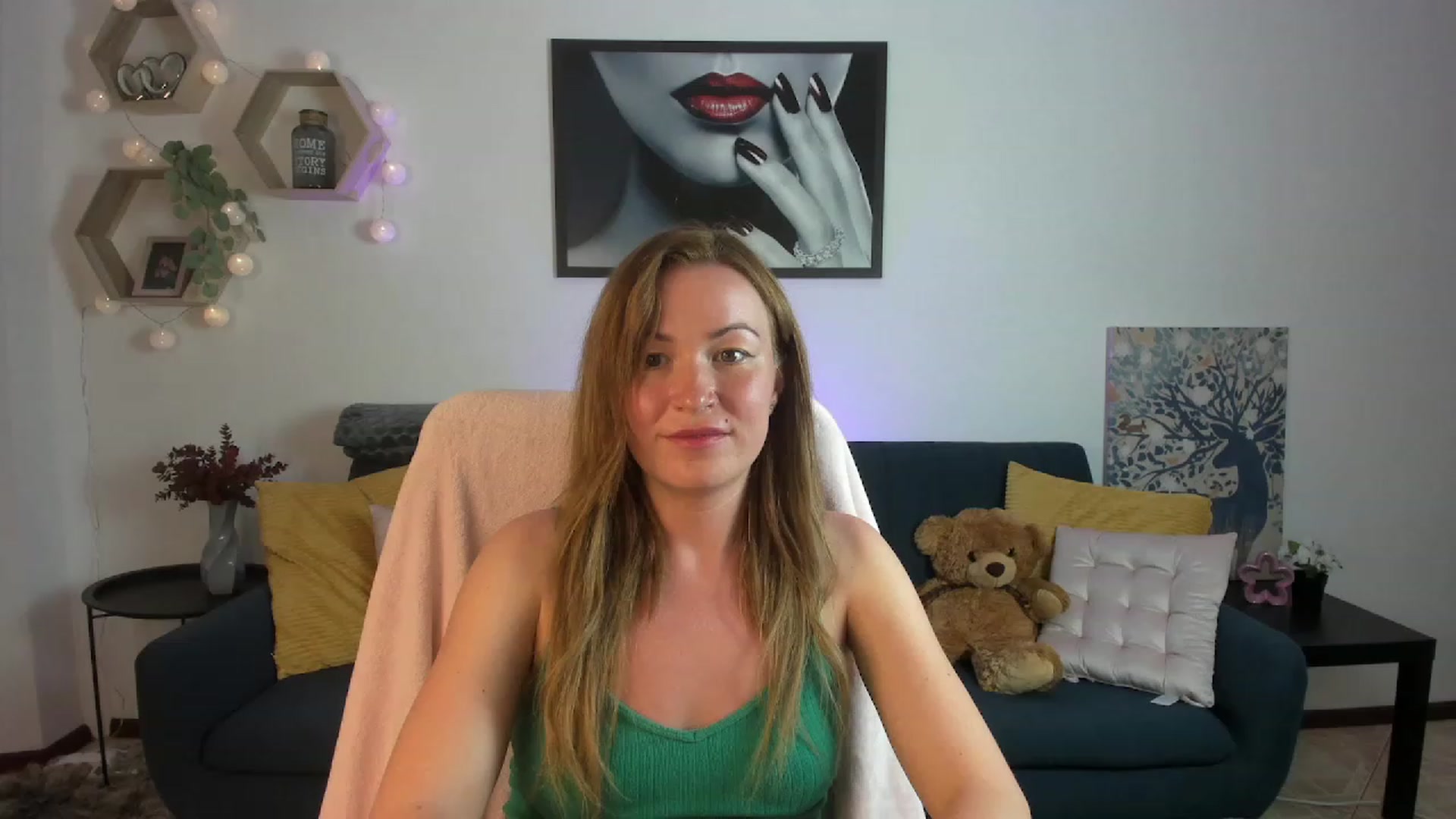 Gallery image thumbnail from Amia_Miley18's myfreecams stream on, 07/05/2023, 21:37 image 9 of 20