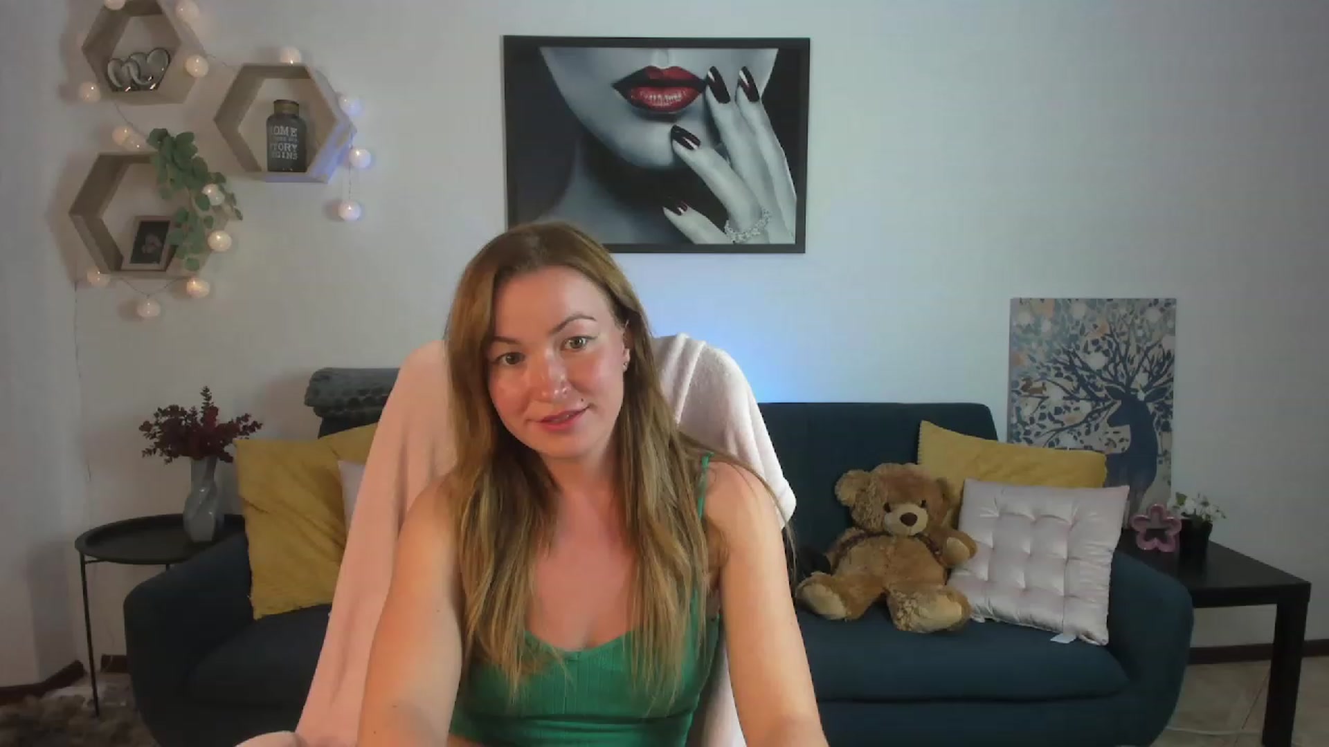 Gallery image thumbnail from Amia_Miley18's myfreecams stream on, 07/05/2023, 21:37 image 2 of 20