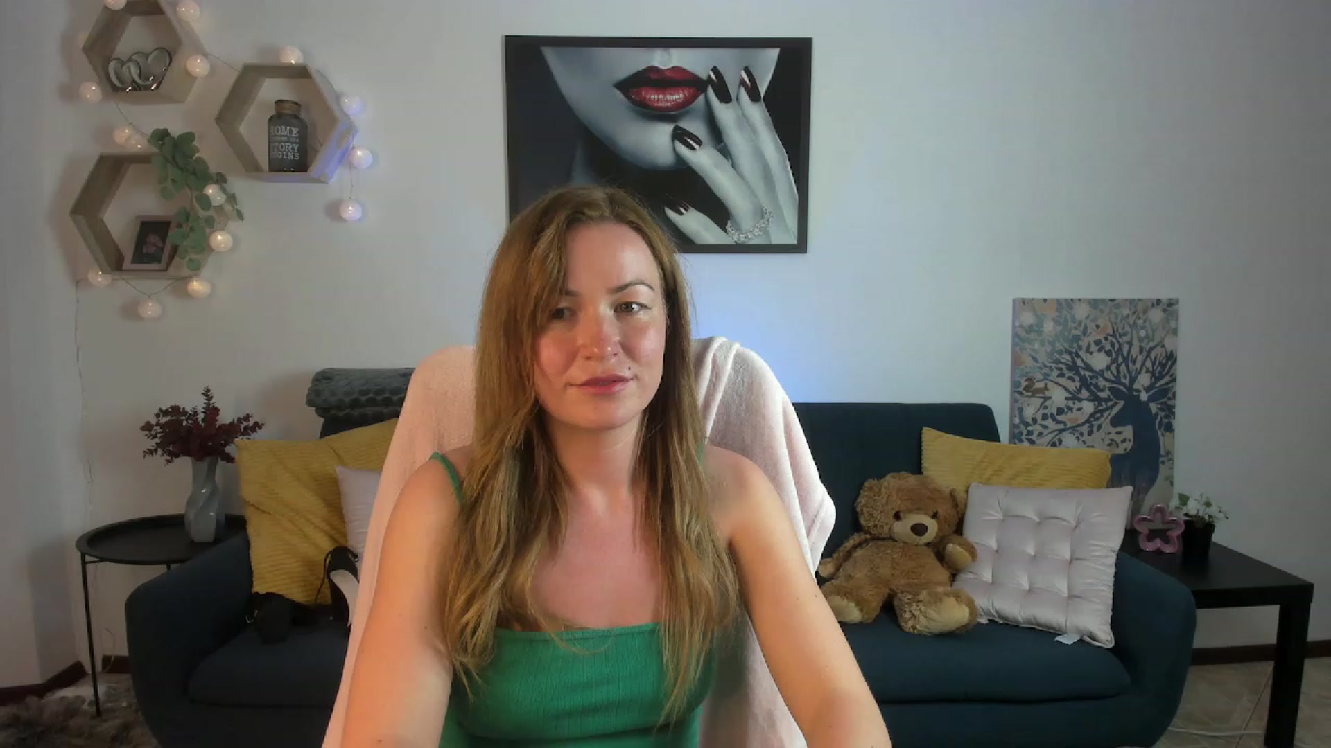 Gallery image thumbnail from Amia_Miley18's myfreecams stream on, 07/05/2023, 22:14 image 3 of 20