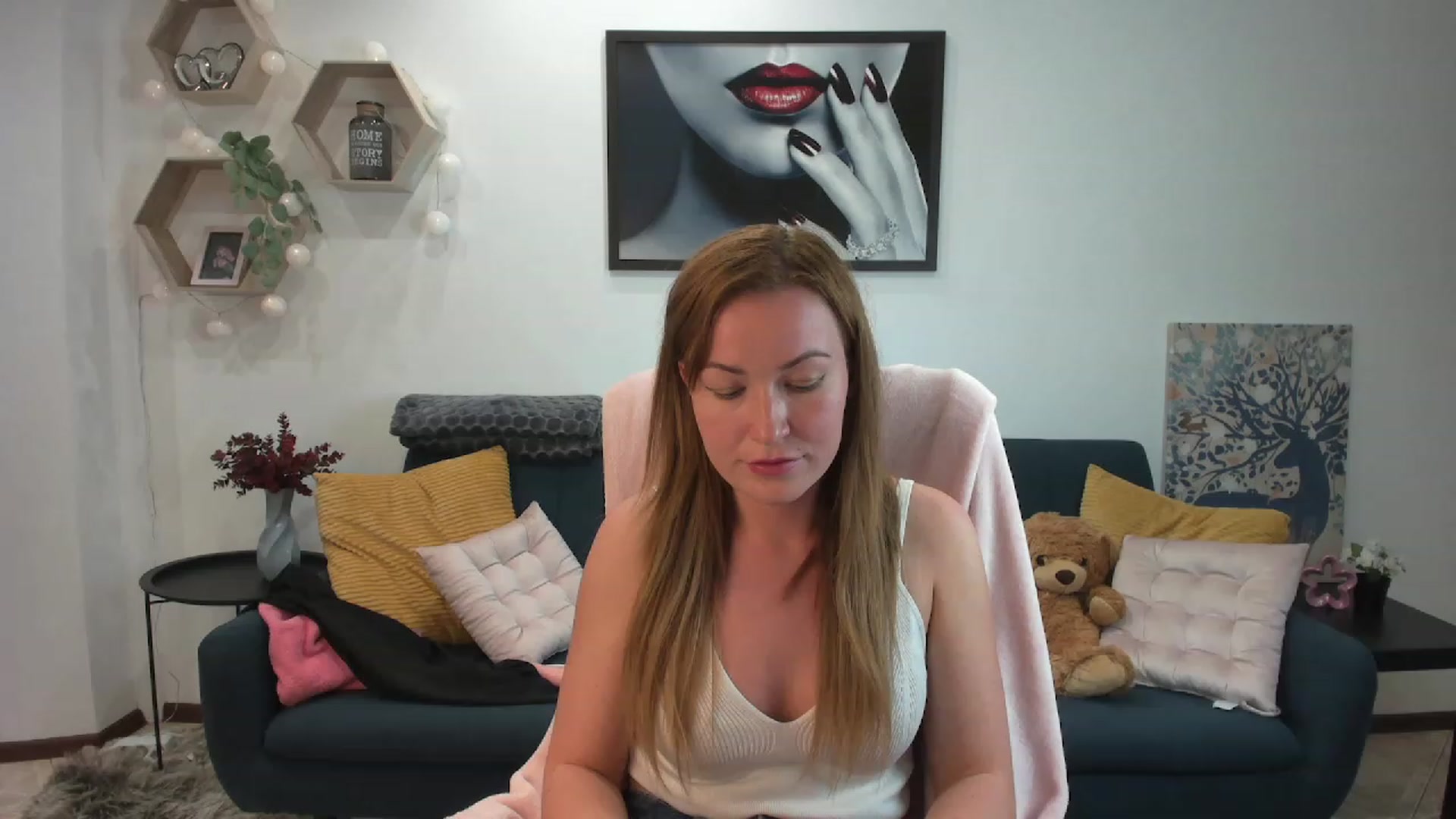 Gallery image thumbnail from Amia_Miley18's myfreecams stream on, 07/06/2023, 20:26 image 19 of 20