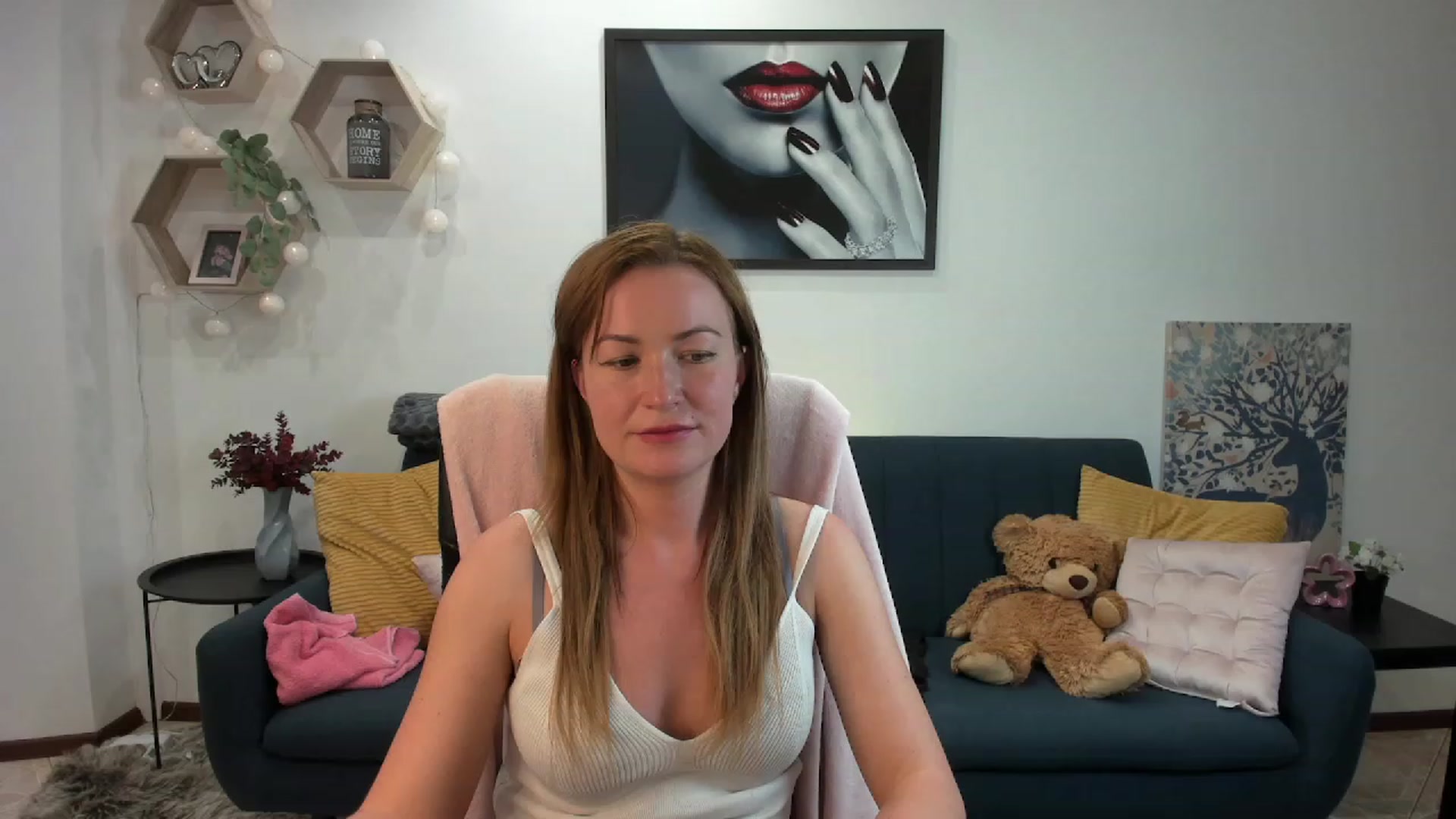 Gallery image thumbnail from Amia_Miley18's myfreecams stream on, 07/06/2023, 22:29 image 3 of 20