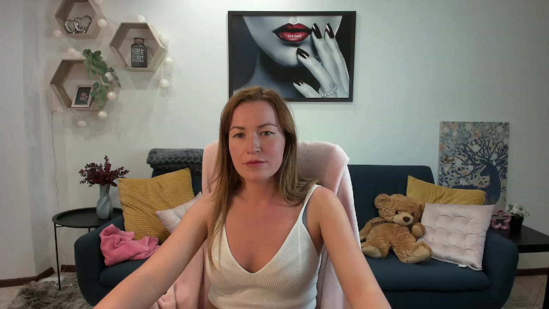 Gallery image thumbnail from Amia_Miley18's myfreecams stream on, 07/06/2023, 22:29 image 15 of 20