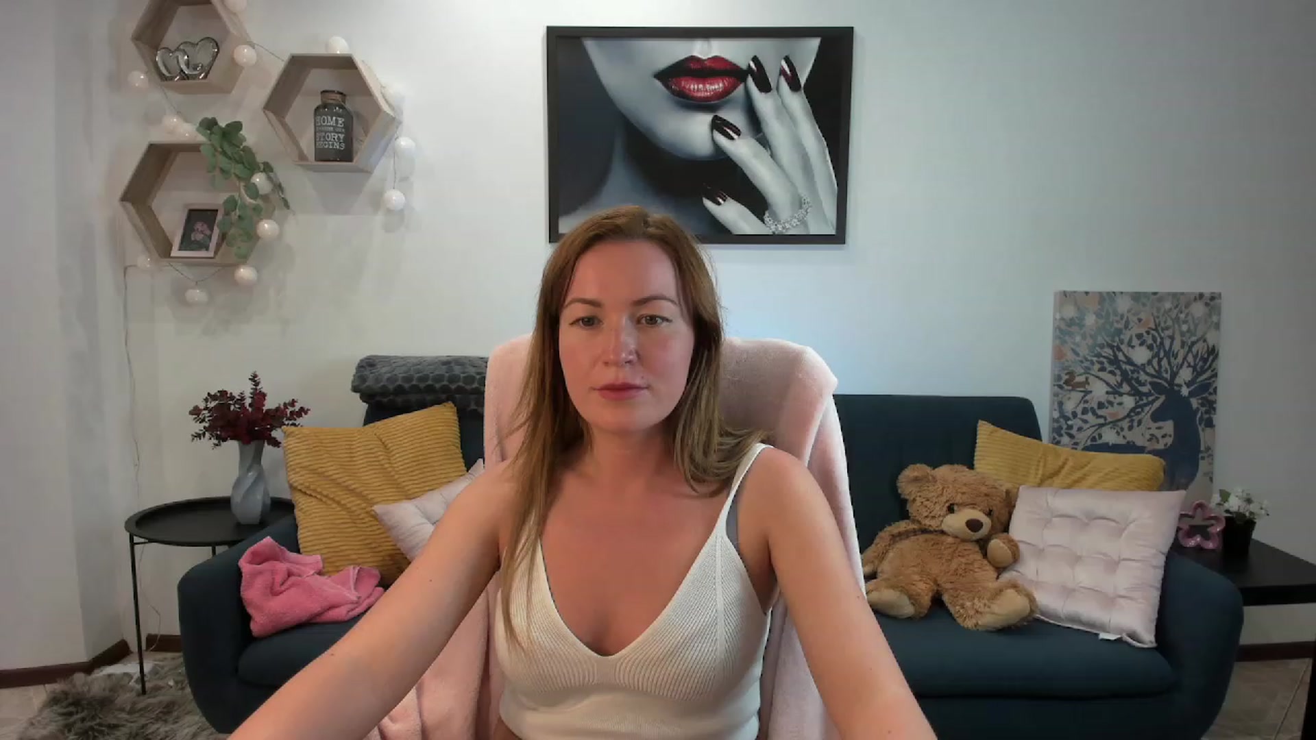 Gallery image thumbnail from Amia_Miley18's myfreecams stream on, 07/06/2023, 22:29 image 14 of 20