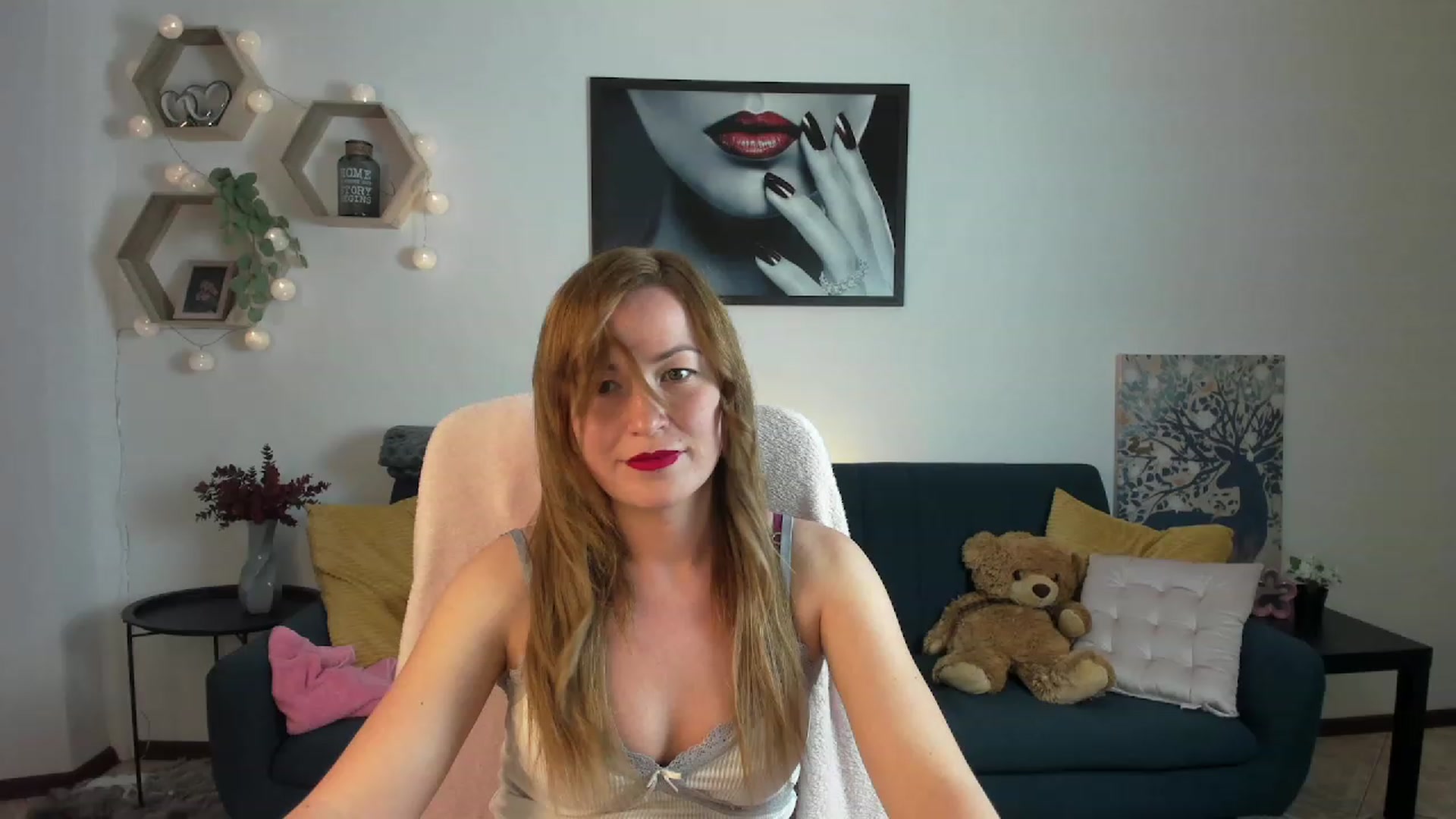 Gallery image thumbnail from Amia_Miley18's myfreecams stream on, 07/07/2023, 19:47 image 4 of 20