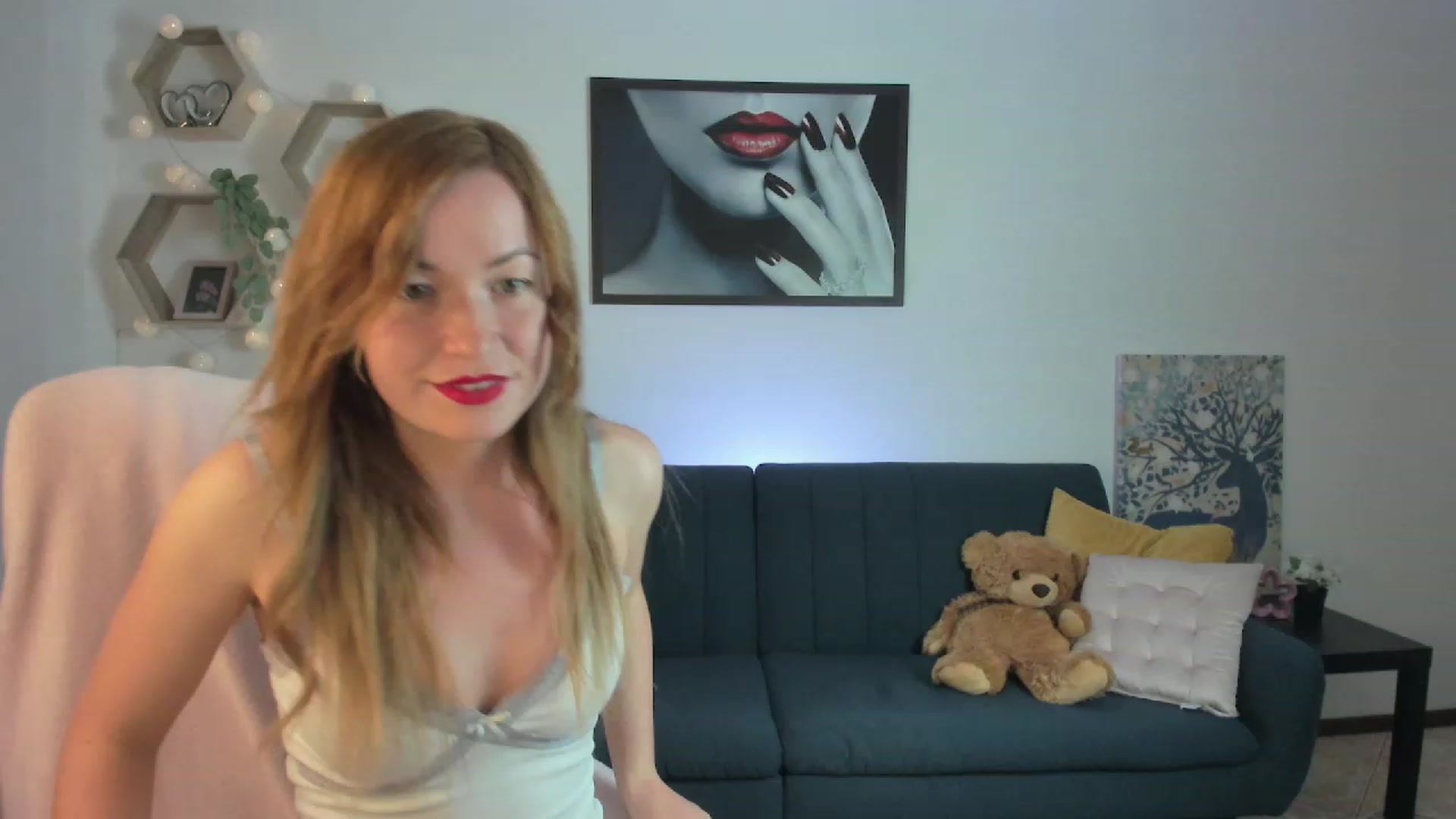 Gallery image thumbnail from Amia_Miley18's myfreecams stream on, 07/07/2023, 19:47 image 13 of 20