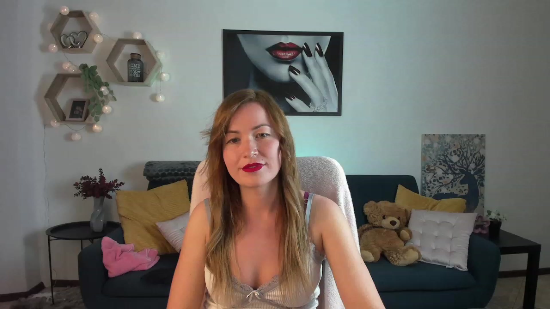 Gallery image thumbnail from Amia_Miley18's myfreecams stream on, 07/07/2023, 19:47 image 9 of 20