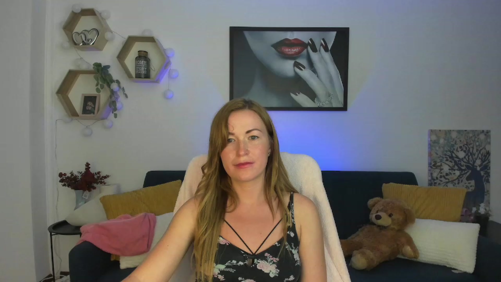 Gallery image thumbnail from Amia_Miley18's myfreecams stream on, 07/25/2023, 22:49 image 15 of 20