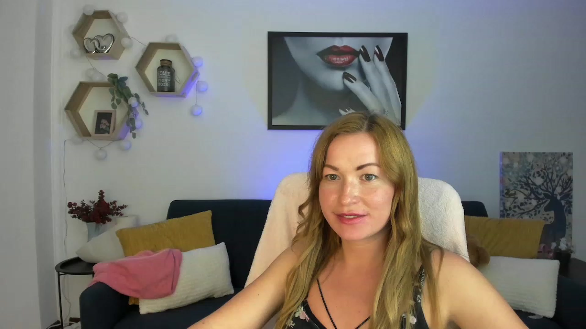 Gallery image thumbnail from Amia_Miley18's myfreecams stream on, 07/25/2023, 22:49 image 1 of 20