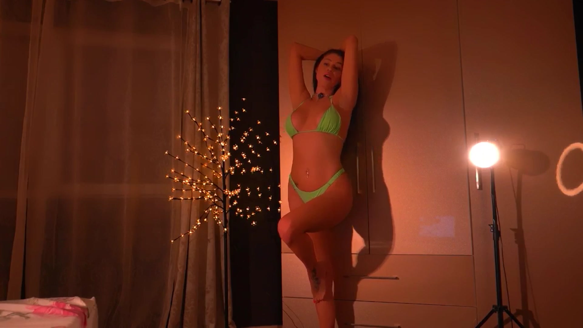 Gallery image thumbnail from Amidachris's myfreecams stream on, 01/21/2026, 20:33 image 18 of 20