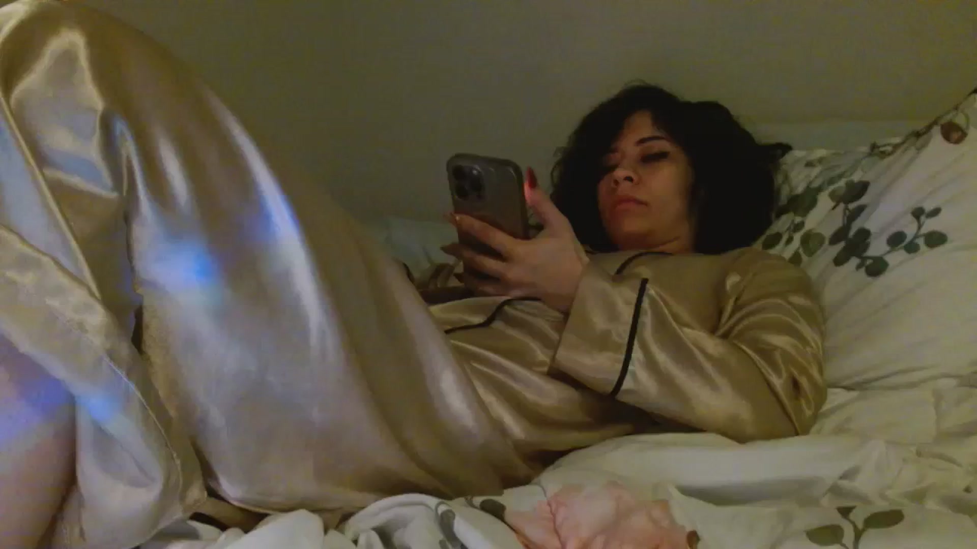 Gallery image thumbnail from Amilustxx's myfreecams stream on, 02/25/2024, 12:39 image 12 of 20