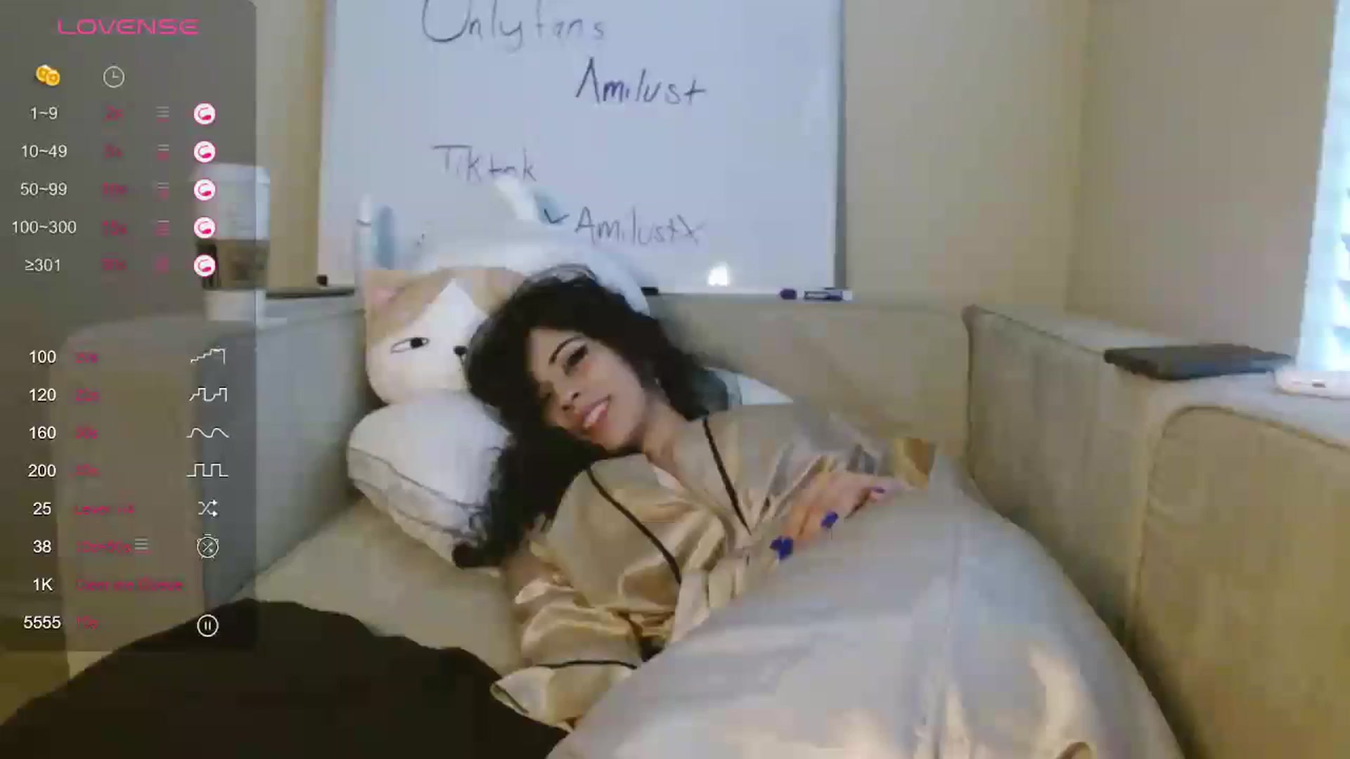 Gallery image thumbnail from Amilustxx's myfreecams stream on, 03/06/2024, 13:39 image 11 of 20