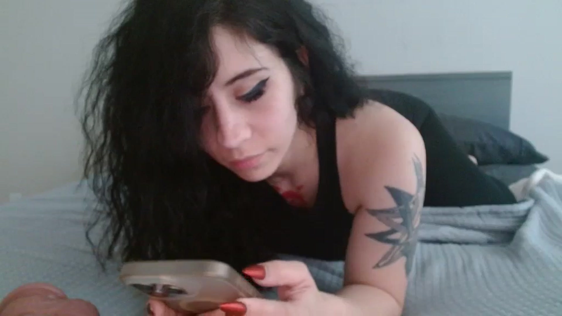 Gallery image thumbnail from Amilustxx's myfreecams stream on, 04/13/2024, 01:44 image 2 of 20