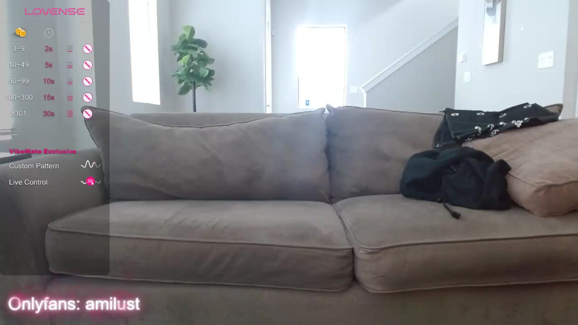 Gallery image thumbnail from Amilustxx's myfreecams stream on, 04/19/2024, 17:19 image 11 of 20