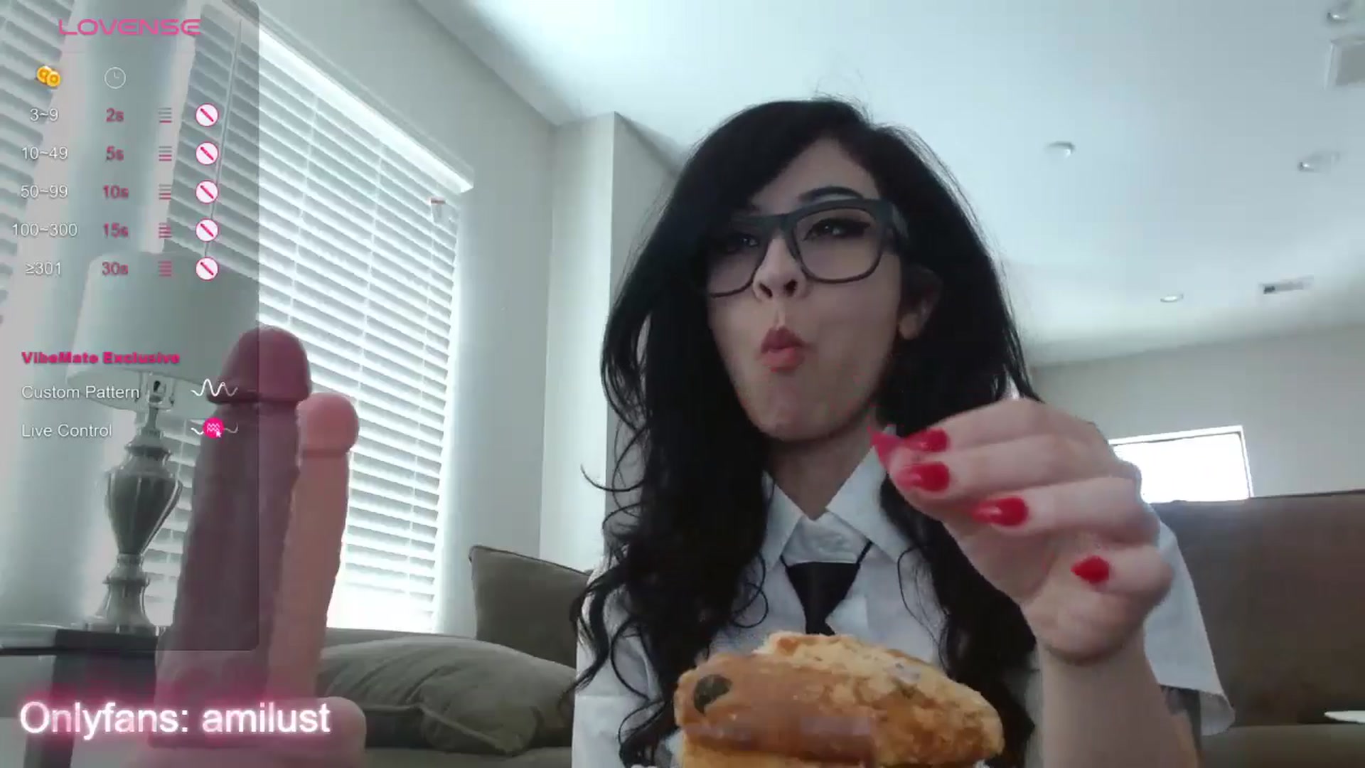 Gallery image thumbnail from Amilustxx's myfreecams stream on, 05/02/2024, 20:56 image 3 of 20