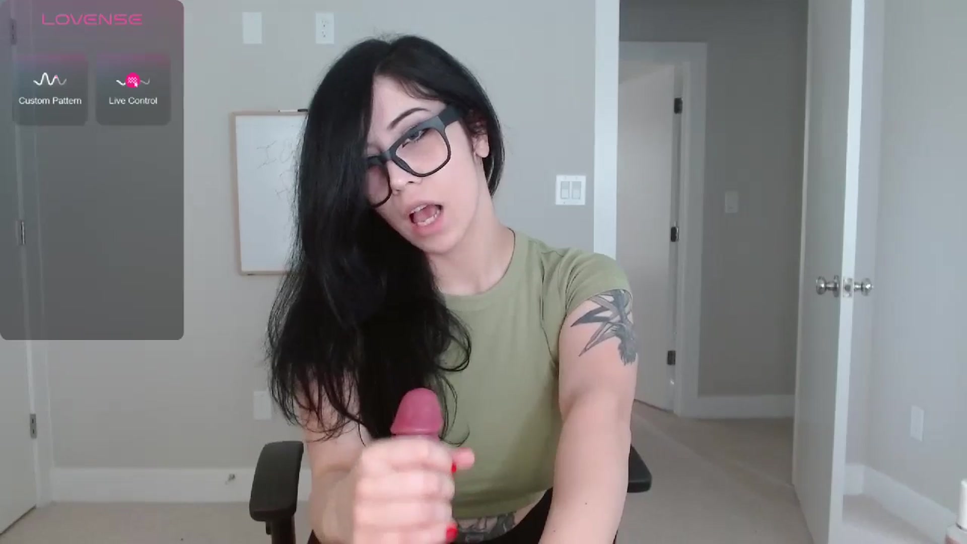 Gallery image thumbnail from Amilustxx's myfreecams stream on, 05/17/2024, 19:19 image 8 of 20
