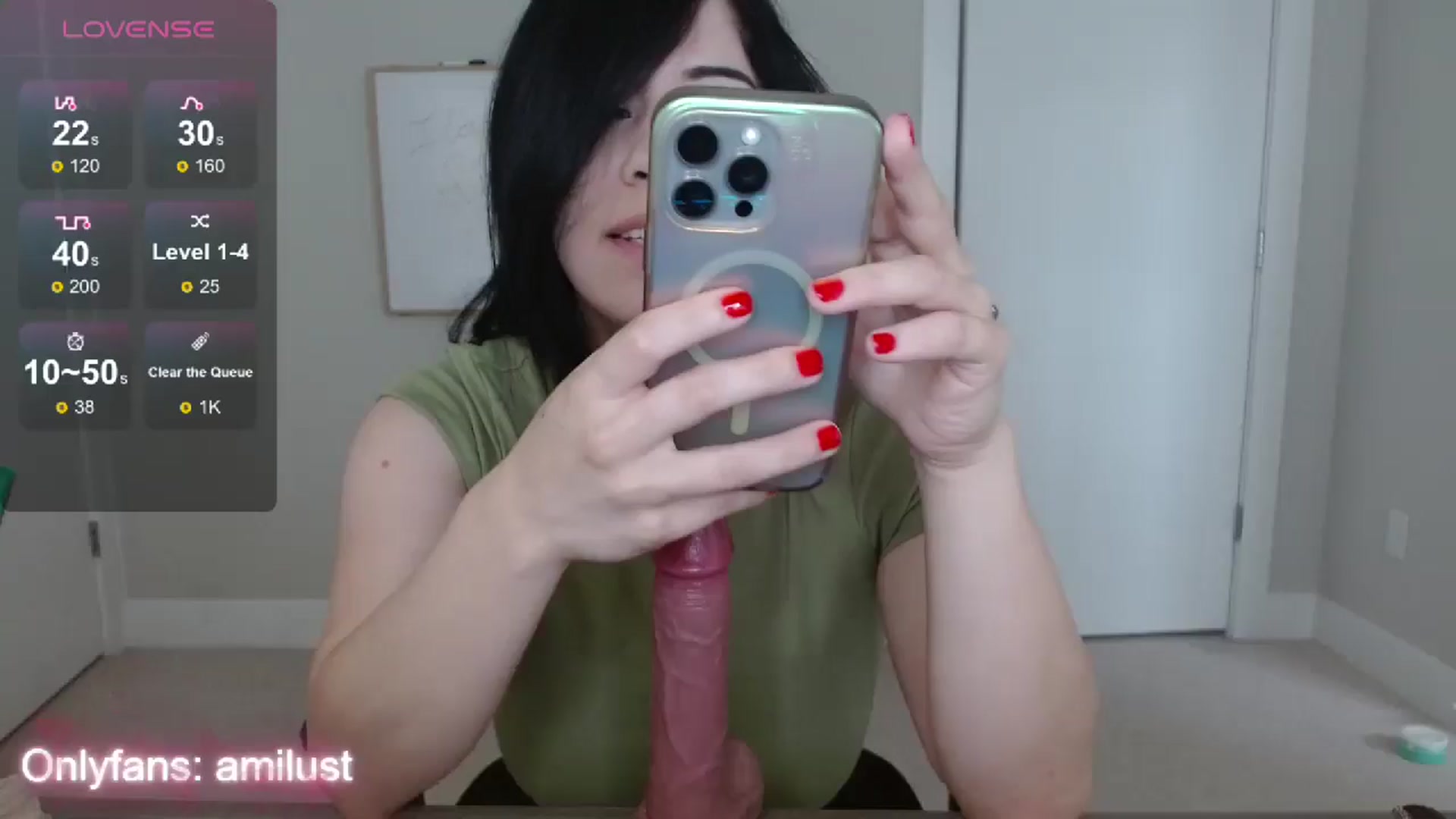 Gallery image thumbnail from Amilustxx's myfreecams stream on, 05/17/2024, 20:20 image 14 of 20