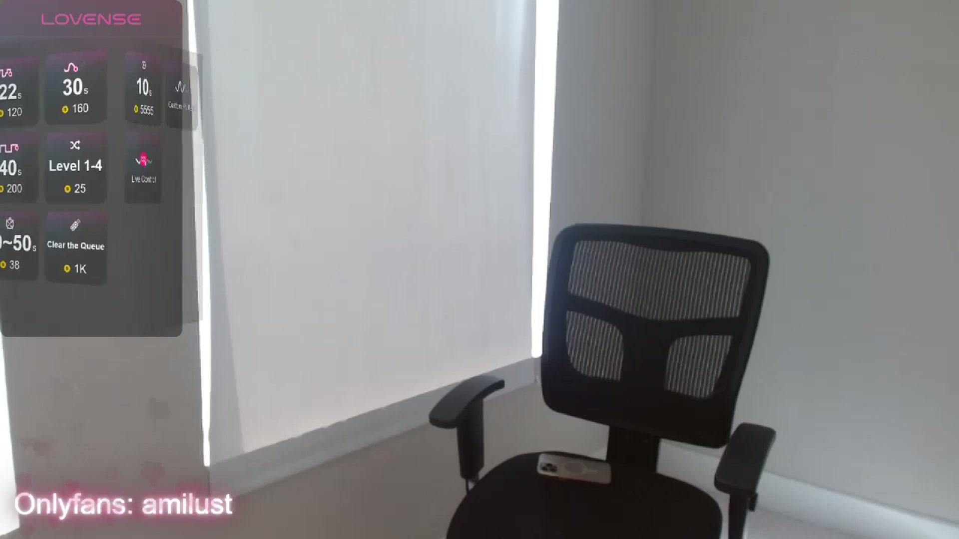 Gallery image thumbnail from Amilustxx's myfreecams stream on, 05/22/2024, 21:04 image 12 of 20