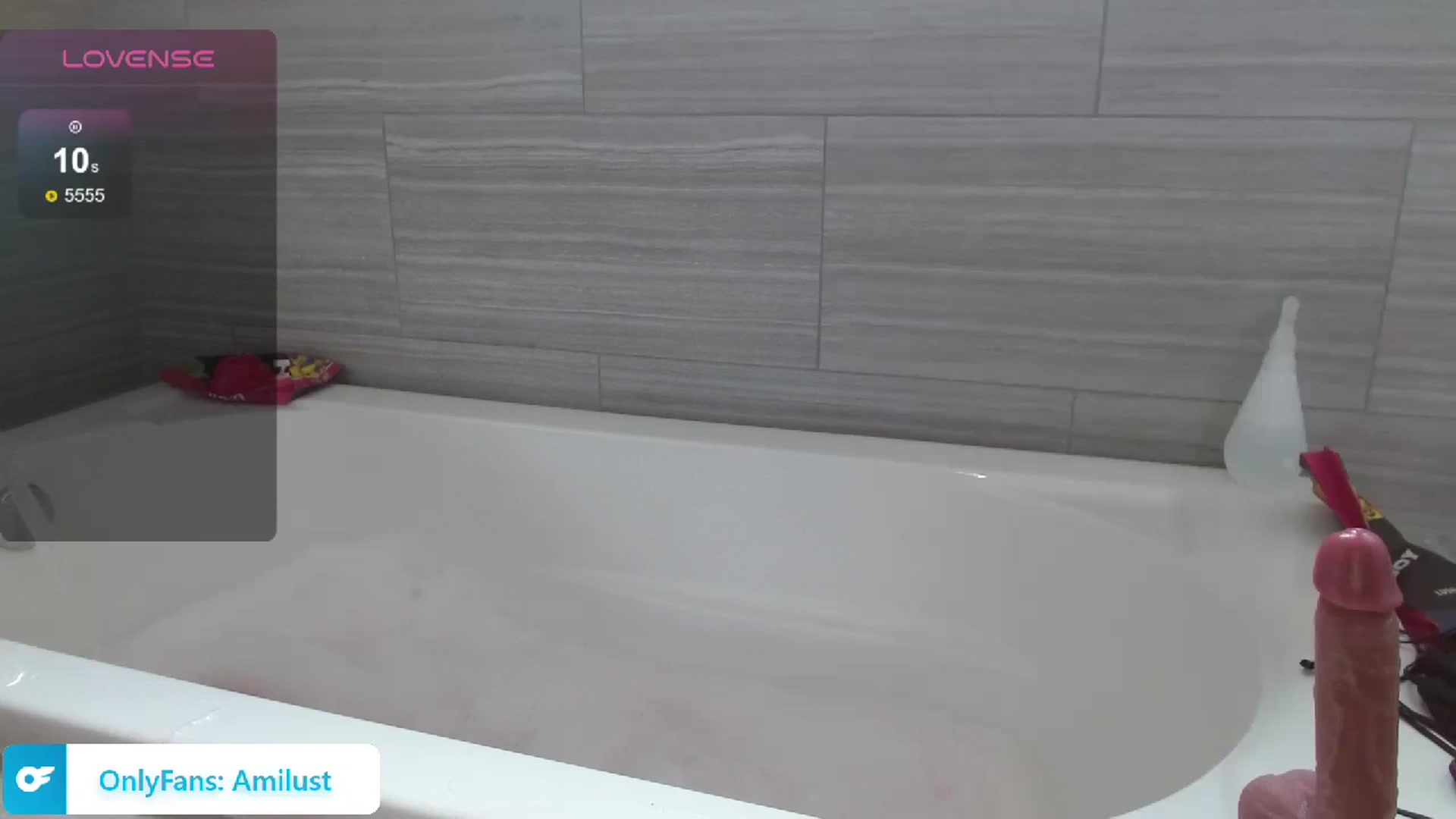 Gallery image thumbnail from Amilustxx's myfreecams stream on, 06/10/2024, 19:01 image 4 of 20