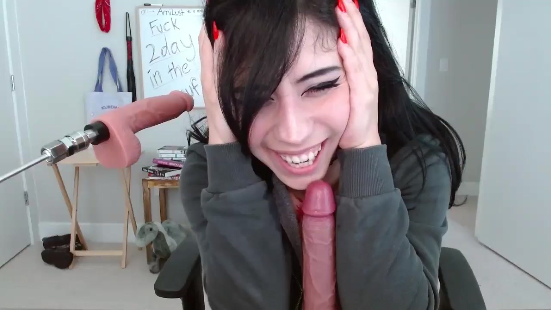 Gallery image thumbnail from Amilustxx's myfreecams stream on, 06/21/2024, 20:43 image 1 of 20