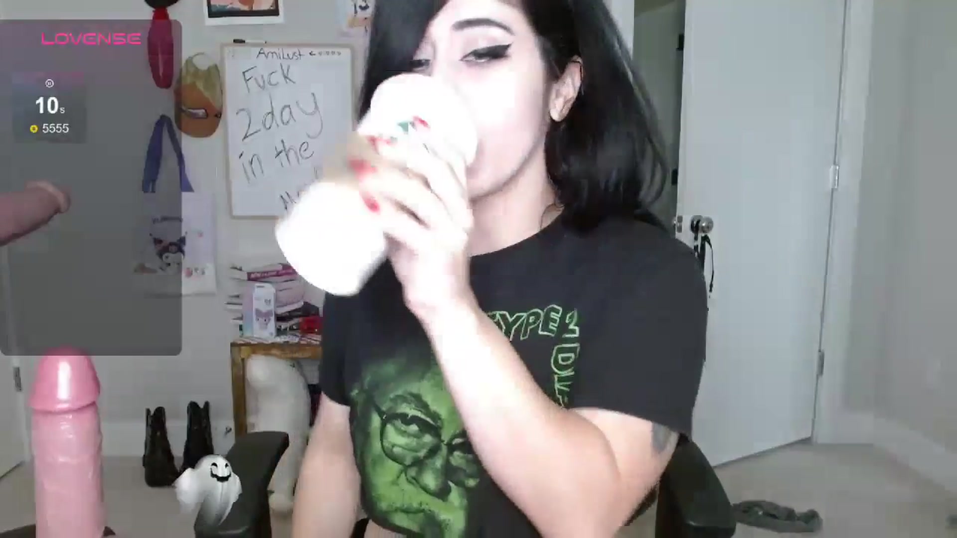Gallery image thumbnail from Amilustxx's myfreecams stream on, 07/06/2024, 23:14 image 5 of 20