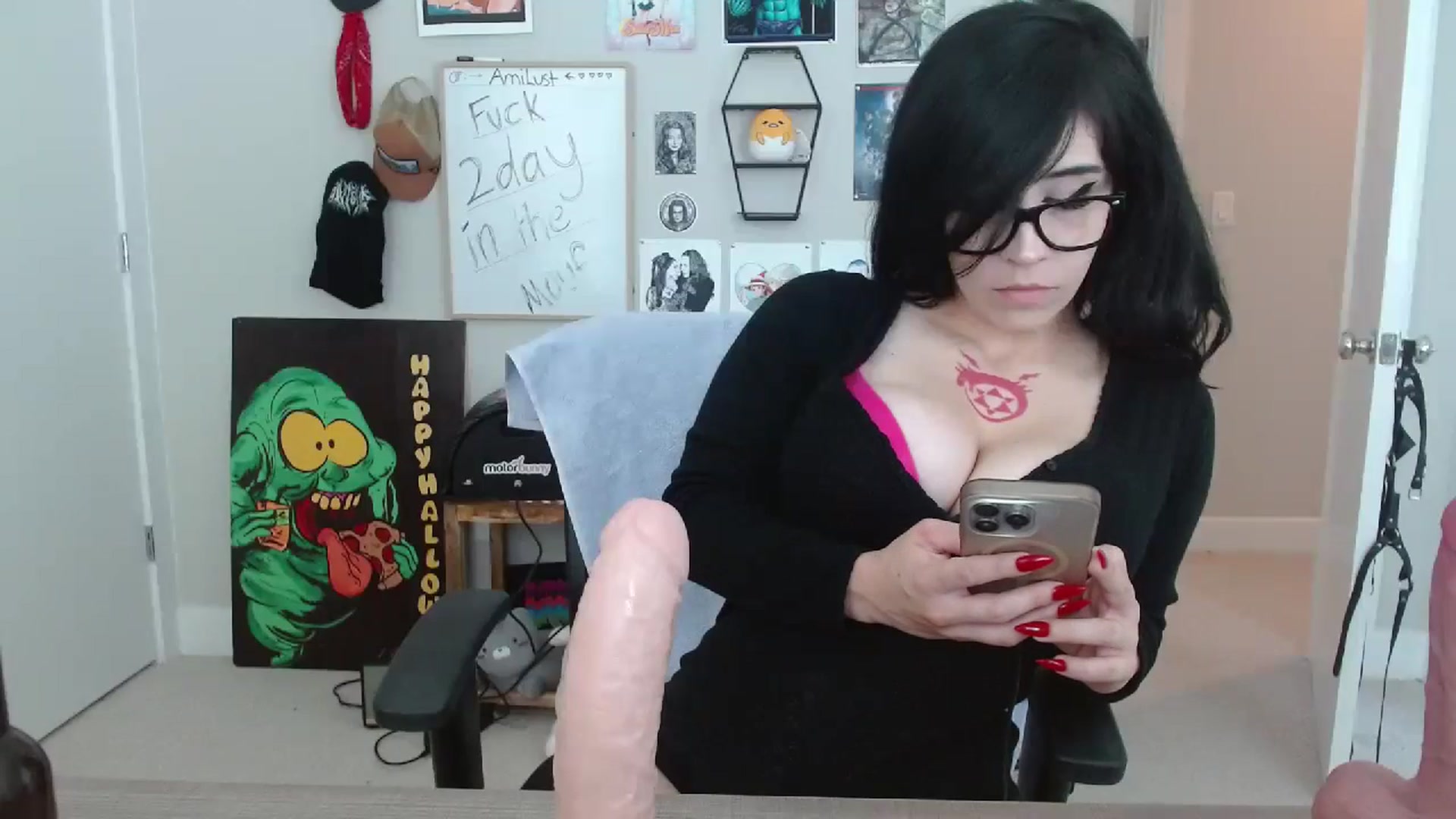 Gallery image thumbnail from Amilustxx's myfreecams stream on, 08/01/2024, 19:40 image 4 of 20