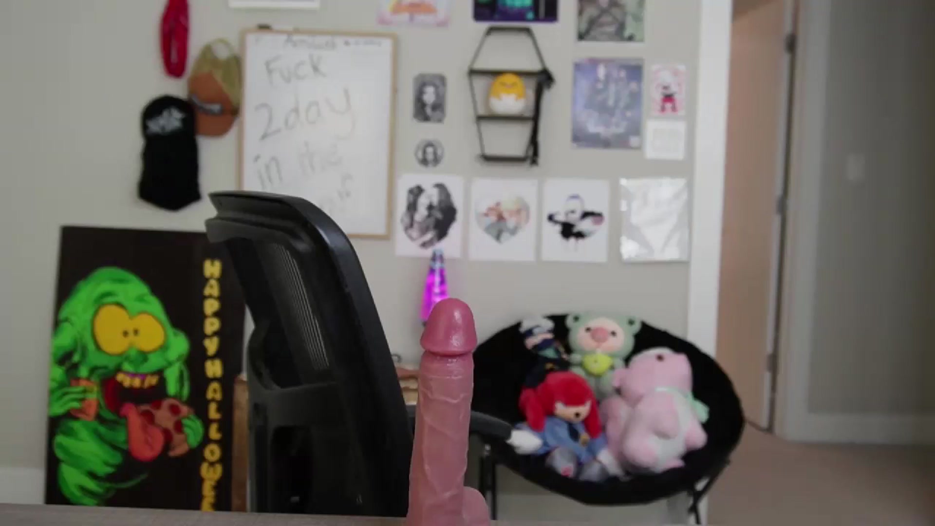 Gallery image thumbnail from Amilustxx's myfreecams stream on, 08/07/2024, 18:16 image 11 of 20