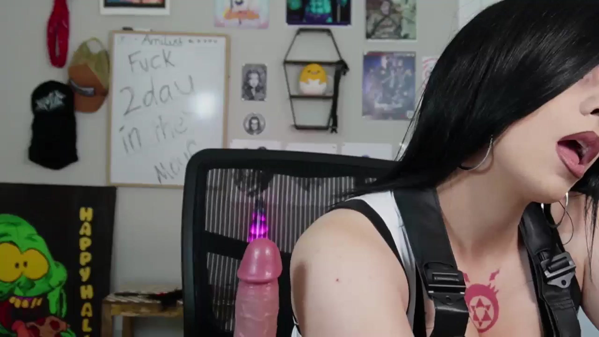 Gallery image thumbnail from Amilustxx's myfreecams stream on, 08/07/2024, 22:23 image 16 of 20