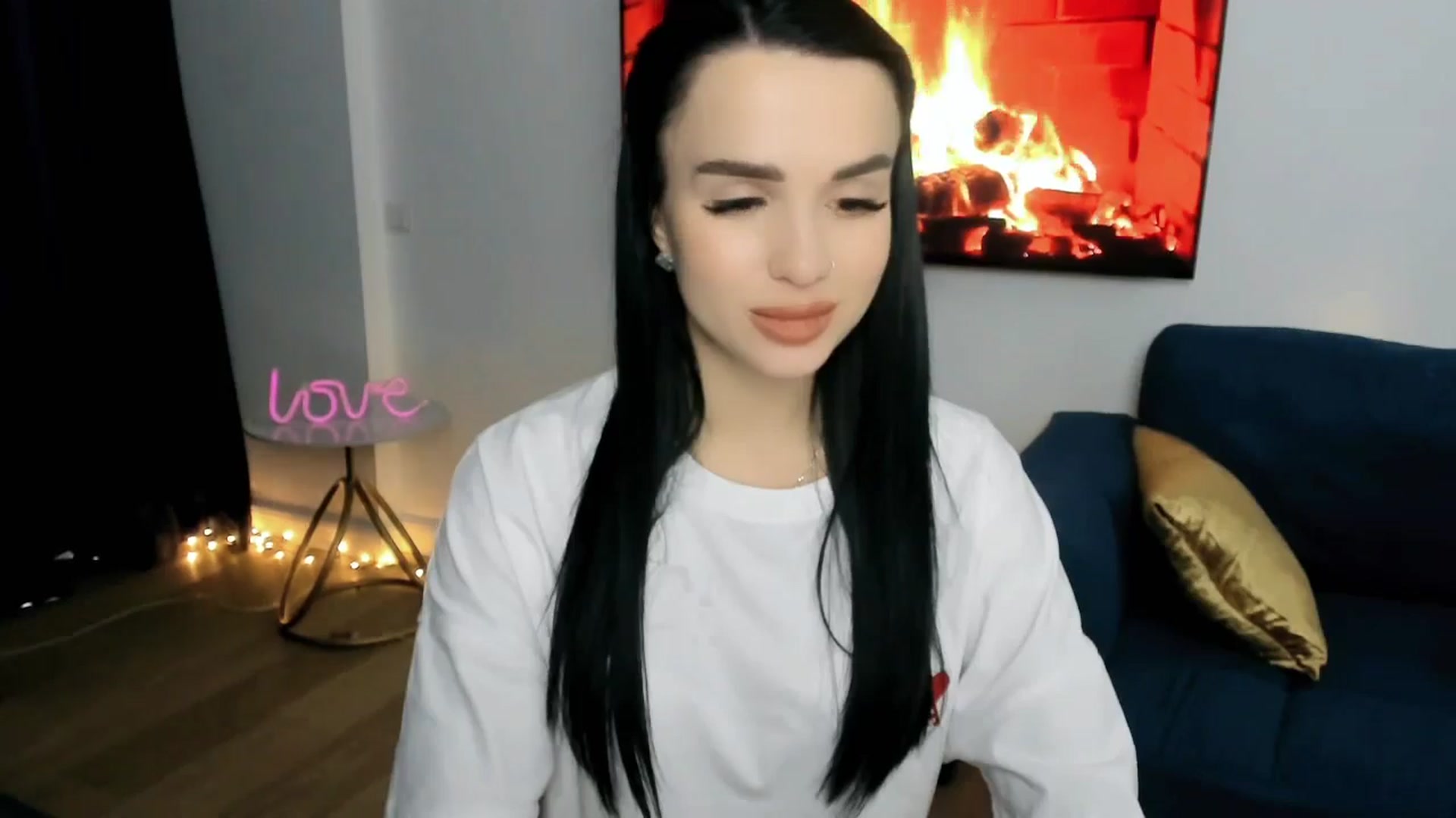 Gallery image thumbnail from Amimysteryx's myfreecams stream on, 12/15/2025, 11:20 image 7 of 20