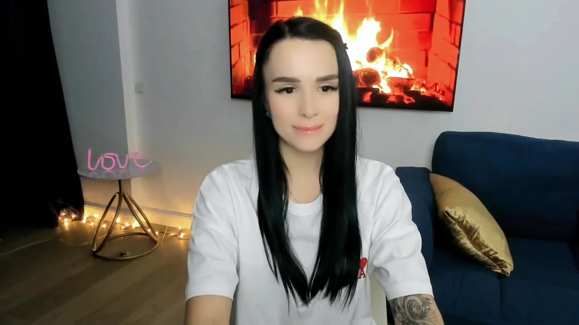 Gallery image thumbnail from Amimysteryx's myfreecams stream on, 12/17/2025, 10:55 image 6 of 20