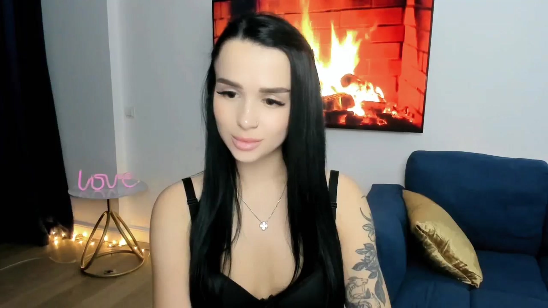 Gallery image thumbnail from Amimysteryx's myfreecams stream on, 12/17/2025, 11:41 image 2 of 20