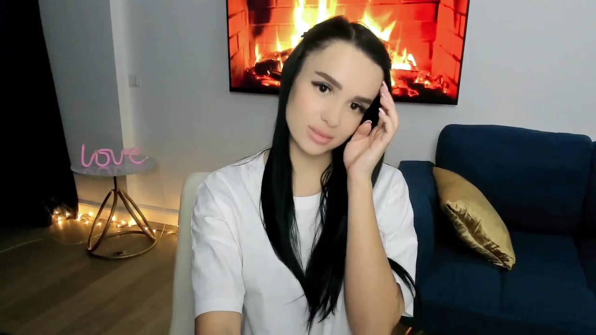 Gallery image thumbnail from Amimysteryx's myfreecams stream on, 12/17/2025, 11:41 image 12 of 20