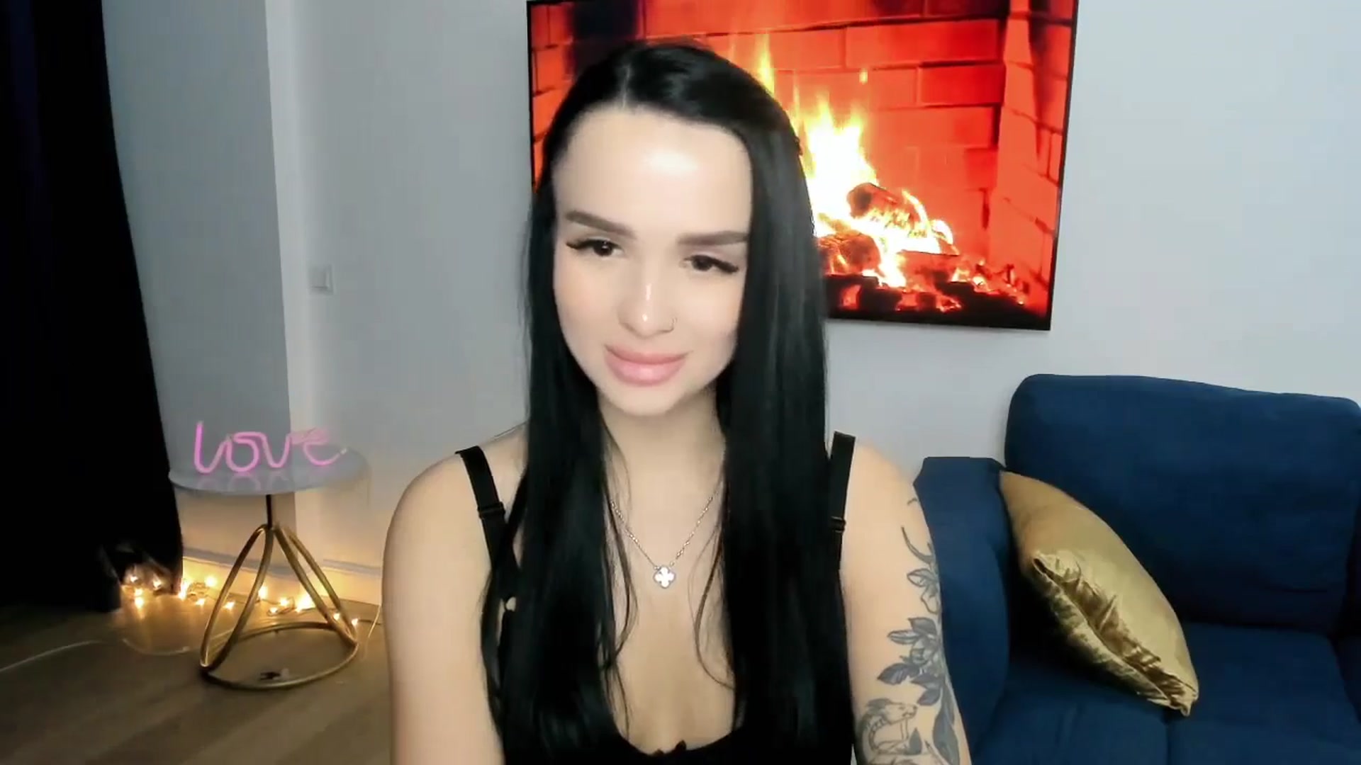 Gallery image thumbnail from Amimysteryx's myfreecams stream on, 12/17/2025, 11:41 image 3 of 20