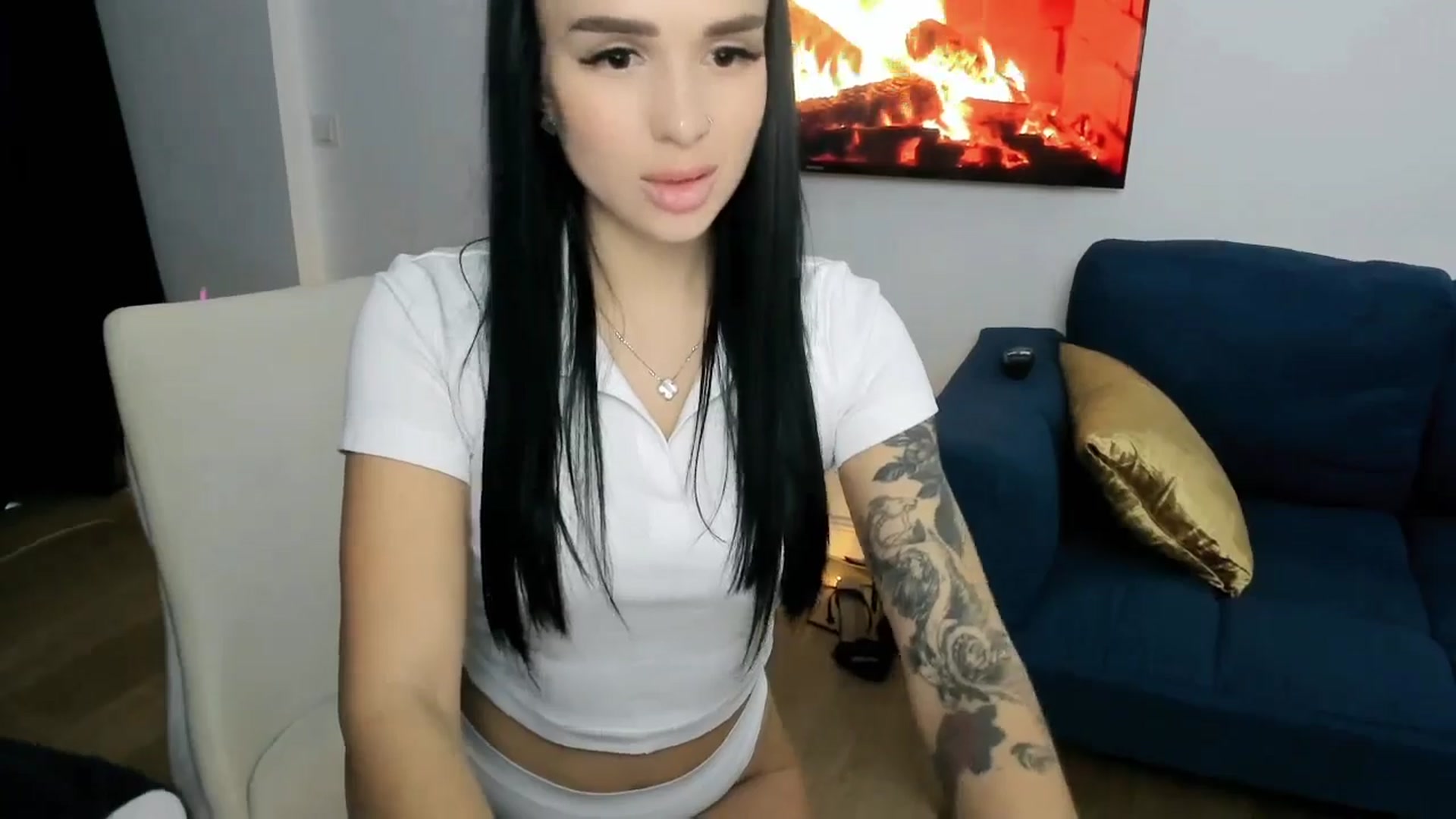 Gallery image thumbnail from Amimysteryx's myfreecams stream on, 12/18/2025, 11:12 image 3 of 20