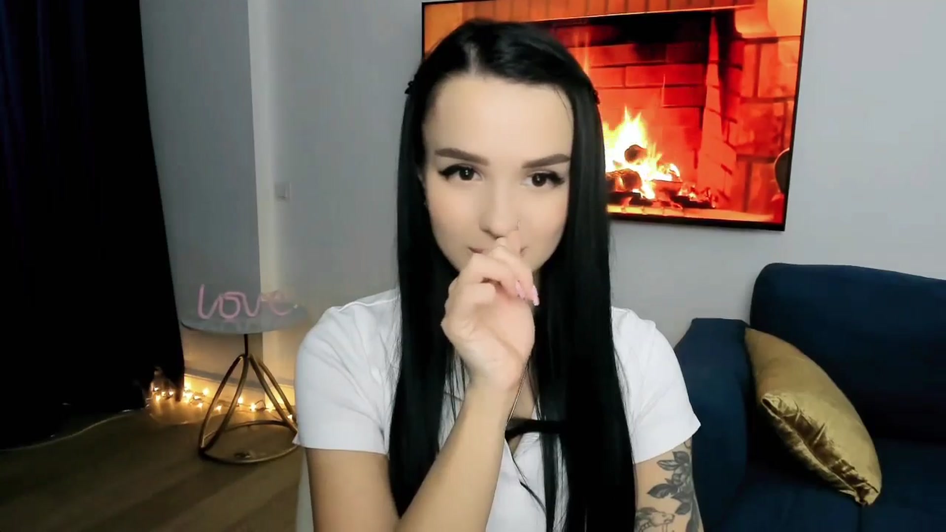 Gallery image thumbnail from Amimysteryx's myfreecams stream on, 12/23/2025, 11:48 image 2 of 20