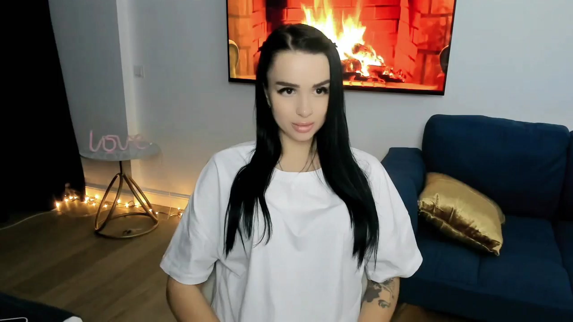 Gallery image thumbnail from Amimysteryx's myfreecams stream on, 12/24/2025, 09:52 image 12 of 20