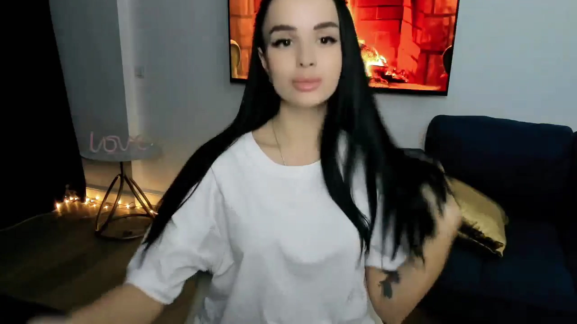 Gallery image thumbnail from Amimysteryx's myfreecams stream on, 12/24/2025, 09:52 image 9 of 20