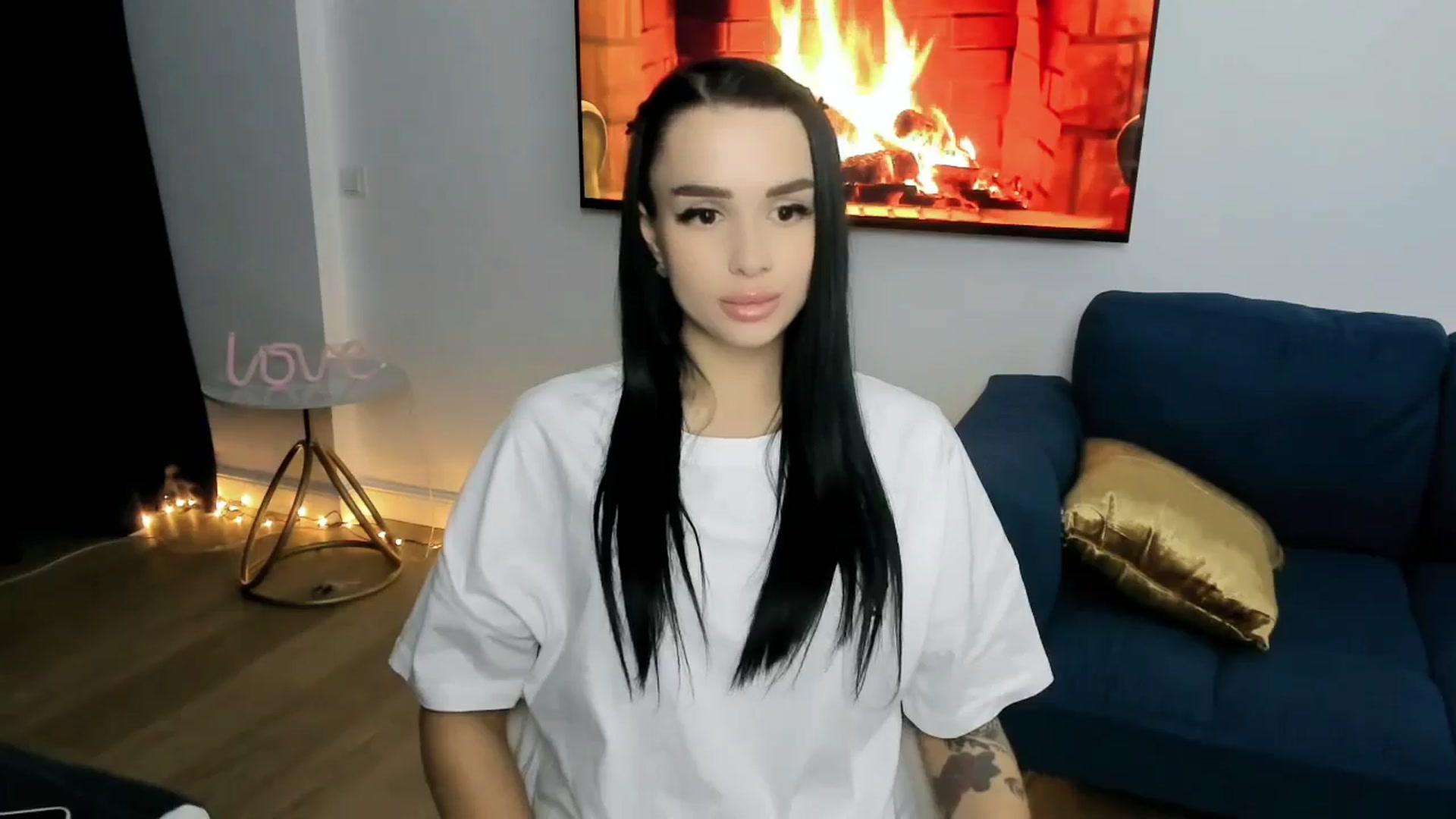 Gallery image thumbnail from Amimysteryx's myfreecams stream on, 12/24/2025, 09:52 image 11 of 20
