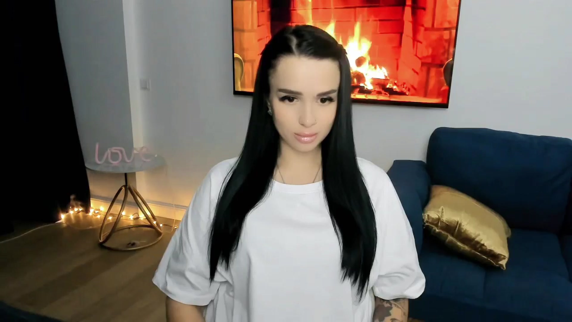 Gallery image thumbnail from Amimysteryx's myfreecams stream on, 12/24/2025, 11:36 image 2 of 20