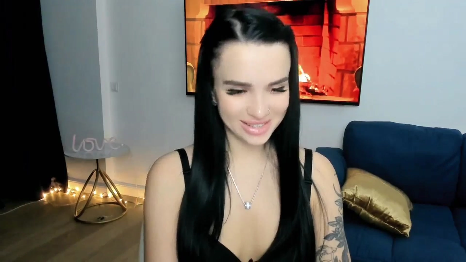 Gallery image thumbnail from Amimysteryx's myfreecams stream on, 12/24/2025, 11:36 image 19 of 20