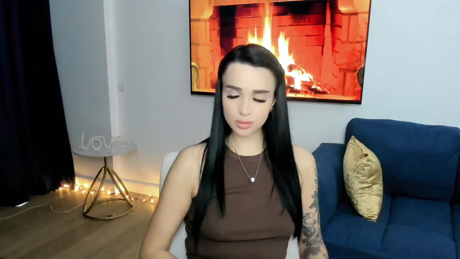 Gallery image thumbnail from Amimysteryx's myfreecams stream on, 12/26/2025, 10:41 image 7 of 20