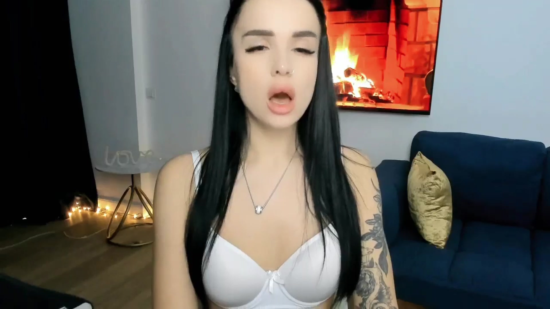 Gallery image thumbnail from Amimysteryx's myfreecams stream on, 12/31/2025, 07:40 image 15 of 20