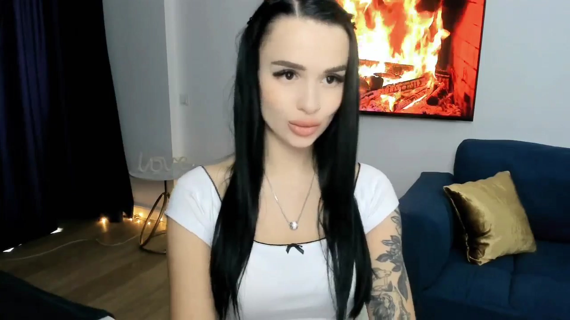 Gallery image thumbnail from Amimysteryx's myfreecams stream on, 01/06/2026, 08:50 image 11 of 20