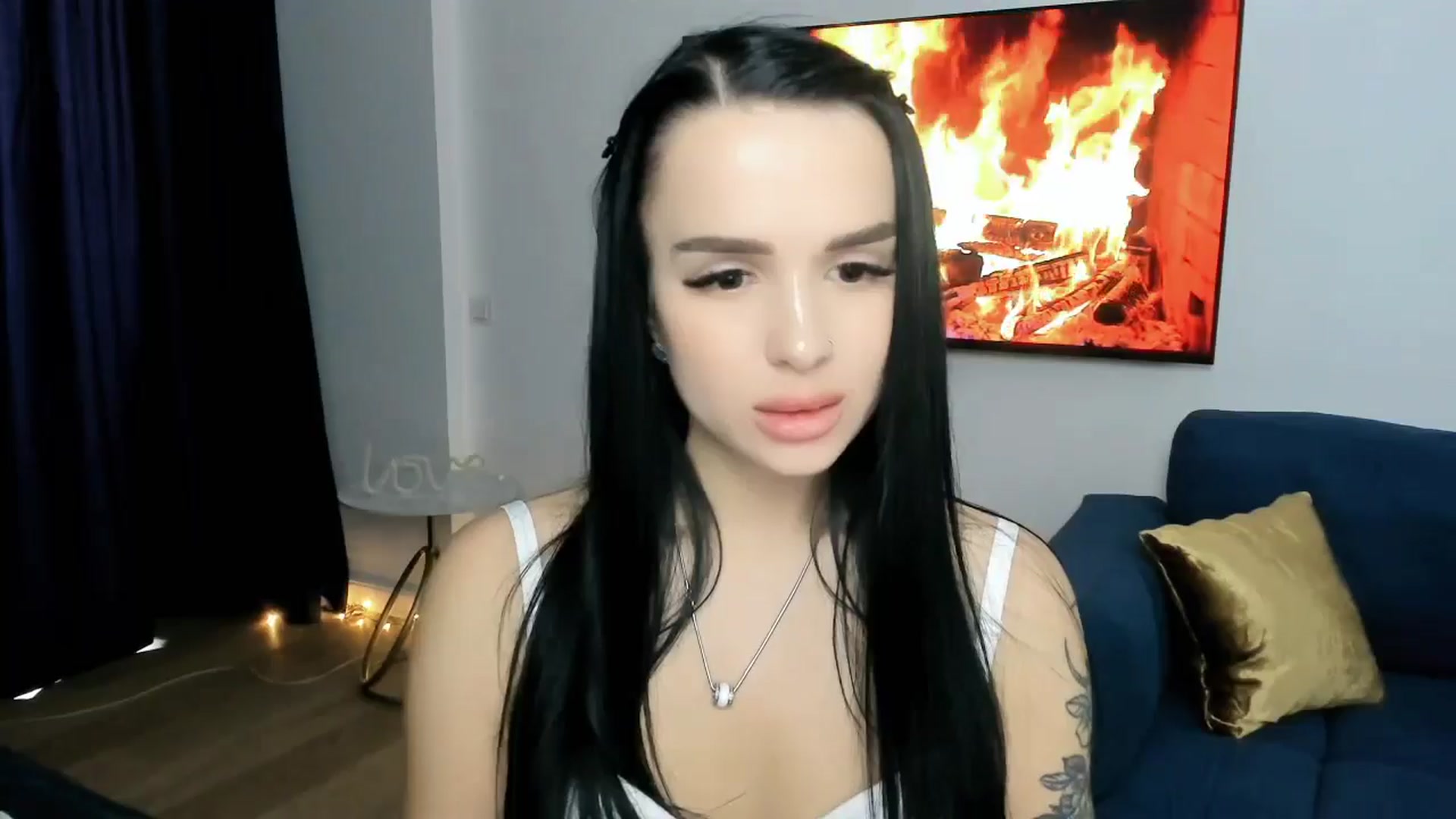 Gallery image thumbnail from Amimysteryx's myfreecams stream on, 01/06/2026, 10:41 image 15 of 20